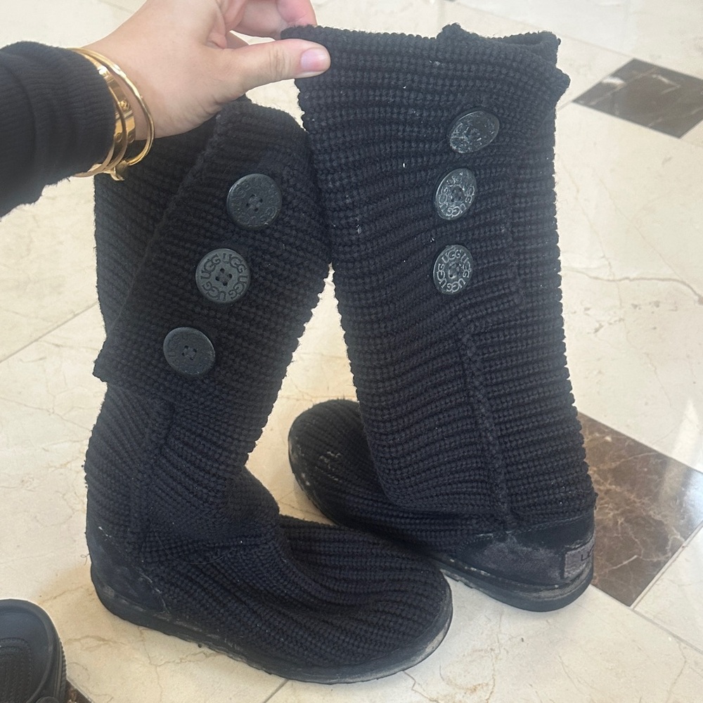 UGGS size 9
